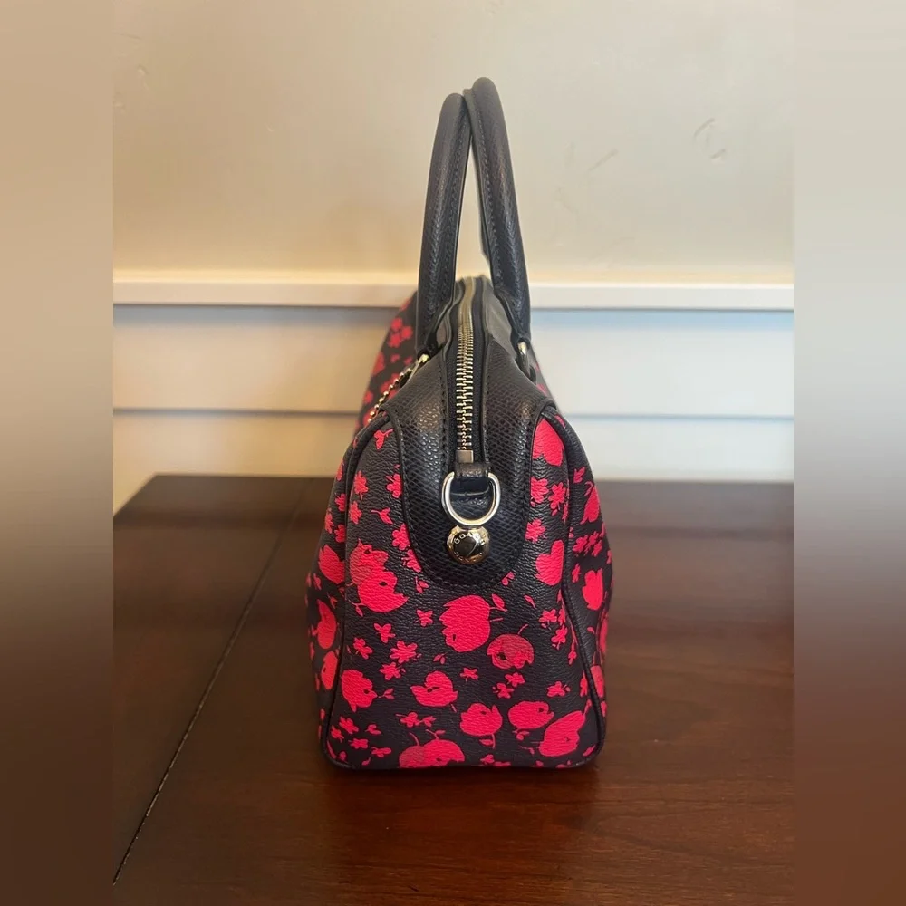 Sold - Picture 4 of 8